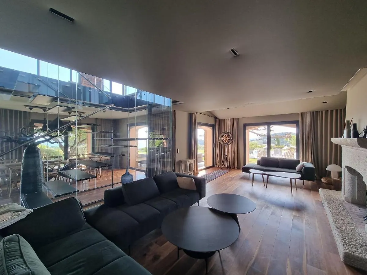סן-מקסים Pierre Jean 1823 Villa 0*,